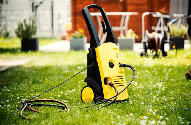 Best Animal Enclosure Cleaning  in Bayside Gardens, OR